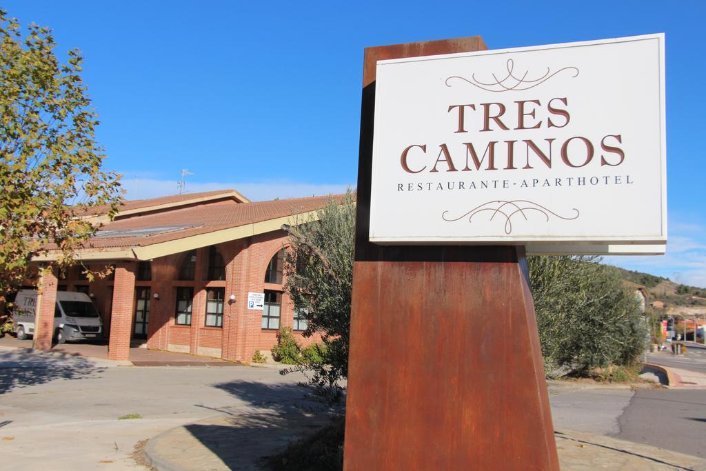 Aparthotel Tres Caminos El Grado Bagian luar foto