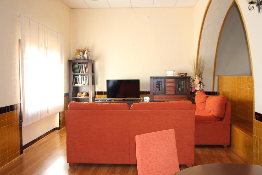 Aparthotel Tres Caminos El Grado Bagian luar foto