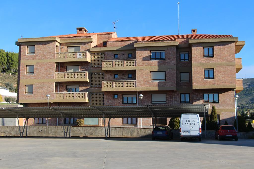 Aparthotel Tres Caminos El Grado Bagian luar foto